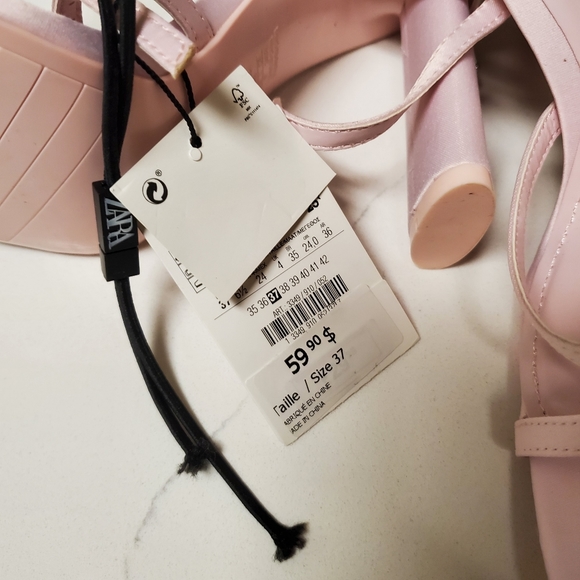 Sandals - Picture 3 of 3